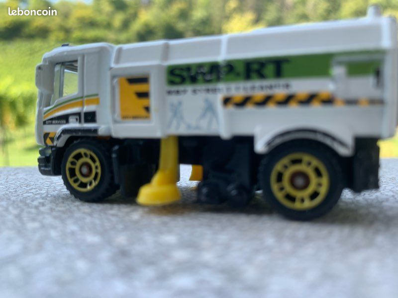 Petite voiture (image 11)