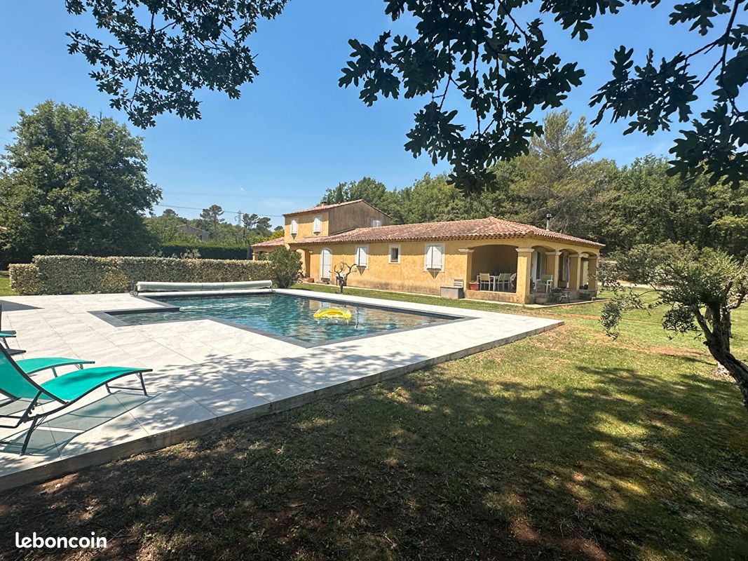Maison 8 pièces 235 m² · à Tourves · 235 m² · 798 000 €
