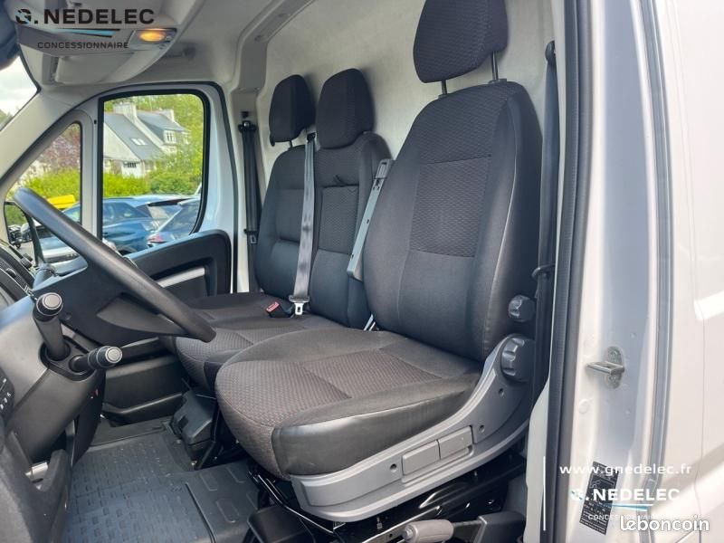 Peugeot Boxer Fg 330 L2H2 2.2 BlueHDi S&S 140ch (image 12)