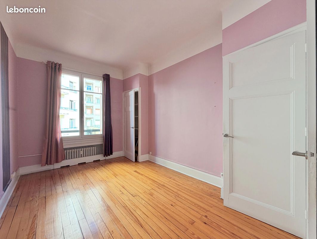 Appartement 3 pièces 79 m² · à Saint-Étienne · 79 m² · 95 000 €