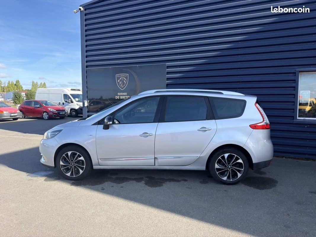 Renault Grand Scenic 1.5 dCi 110ch Bose EDC Euro6 7 places "Boite Automatique" (image 3)