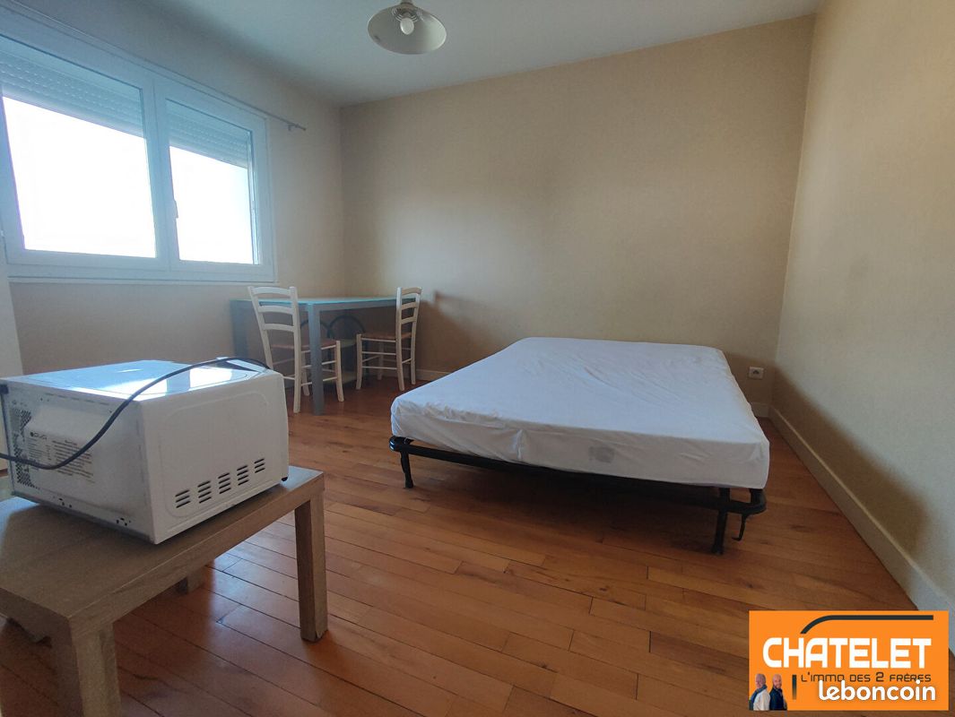 Appartement 1 pièce 19 m² · à Bourg-en-Bresse · 19 m² · 380 €