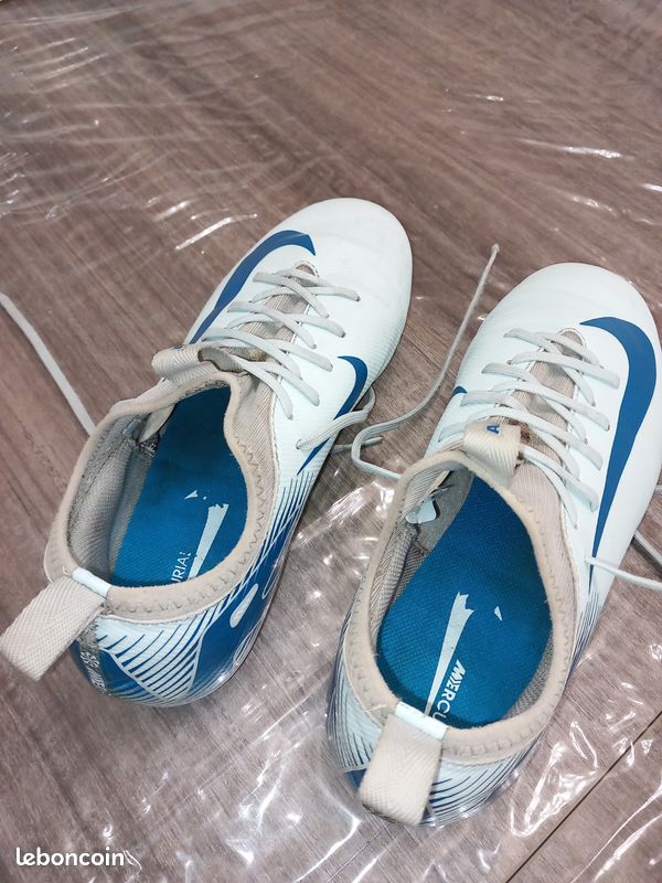 Chaussures de foot T 38,5 (image 6)