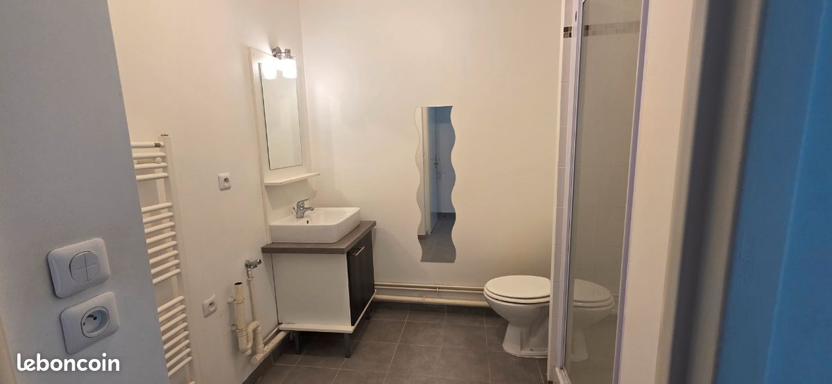 Appartement 2 pièces · à Pont-de-Metz · 680 €/mois