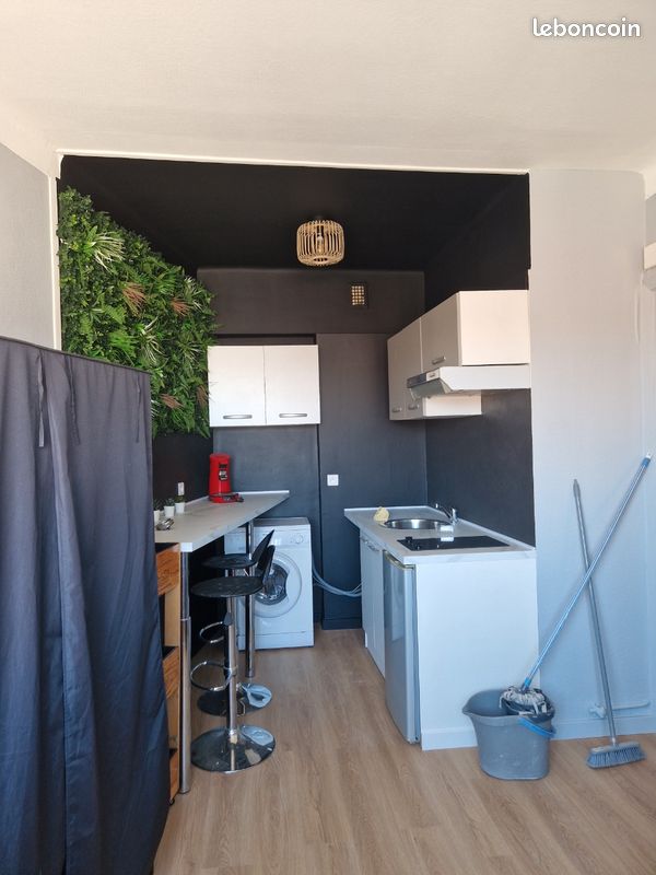 Appartement 1 pièce 17 m² · à Saint-Étienne · 17 m² · 400 €
