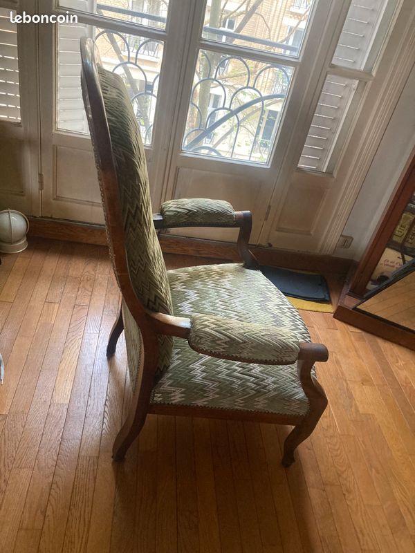 Fauteuil retapissé (image 2)