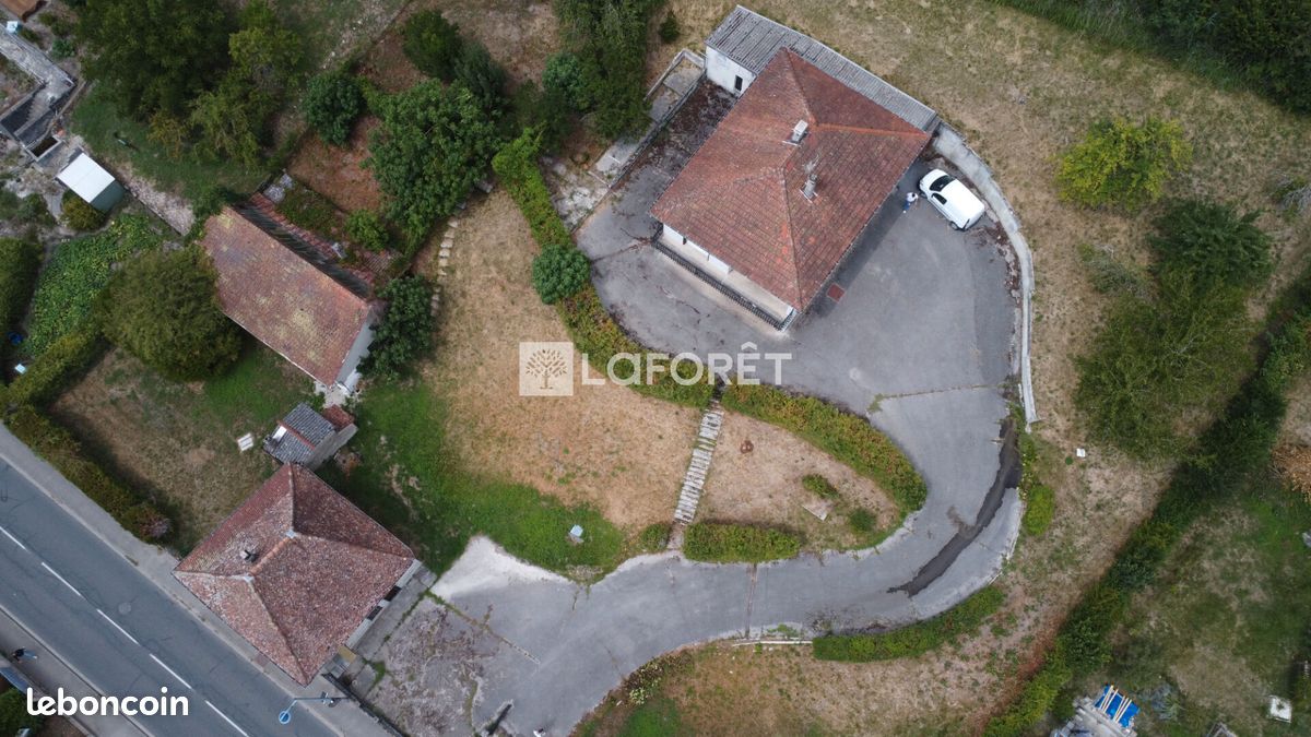 Maison 7 pièces 110 m² · à Saint-Clair-de-la-Tour · 110 m² · 343 500 €