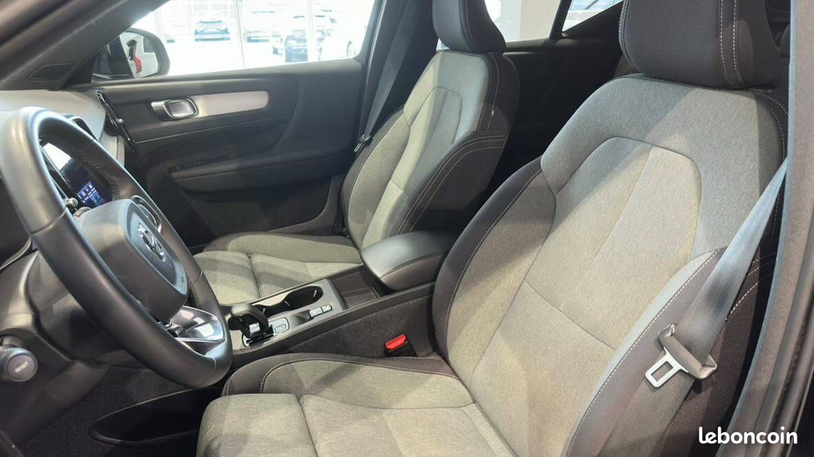 VOLVO XC40 T4 Recharge 129+82 ch DCT7 Start (image 22)