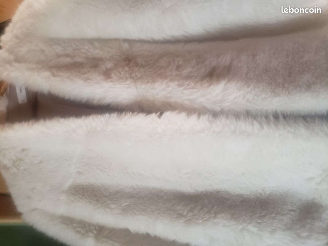 Vend manteau blanc neuf (image 1)