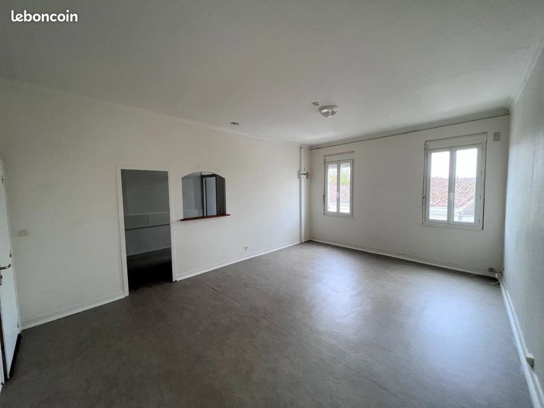 Appartement 1 pièce 40 m² · à Margaux-Cantenac · 40 m² · 480 €/mois