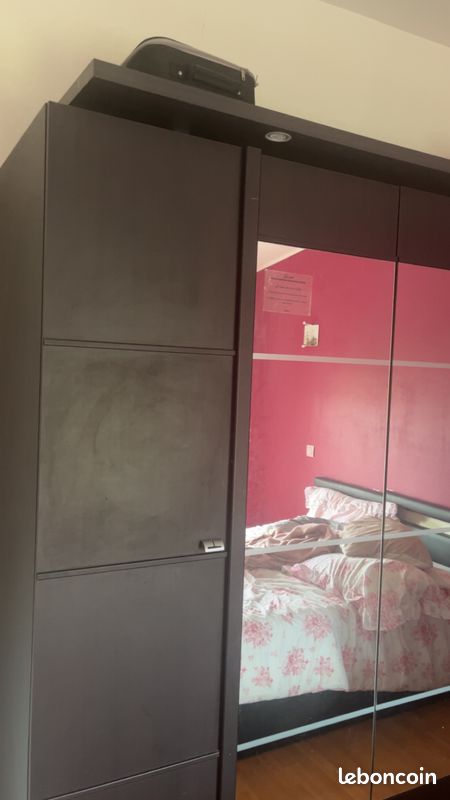 Grand meuble noir avec miroir et LED (image 1)