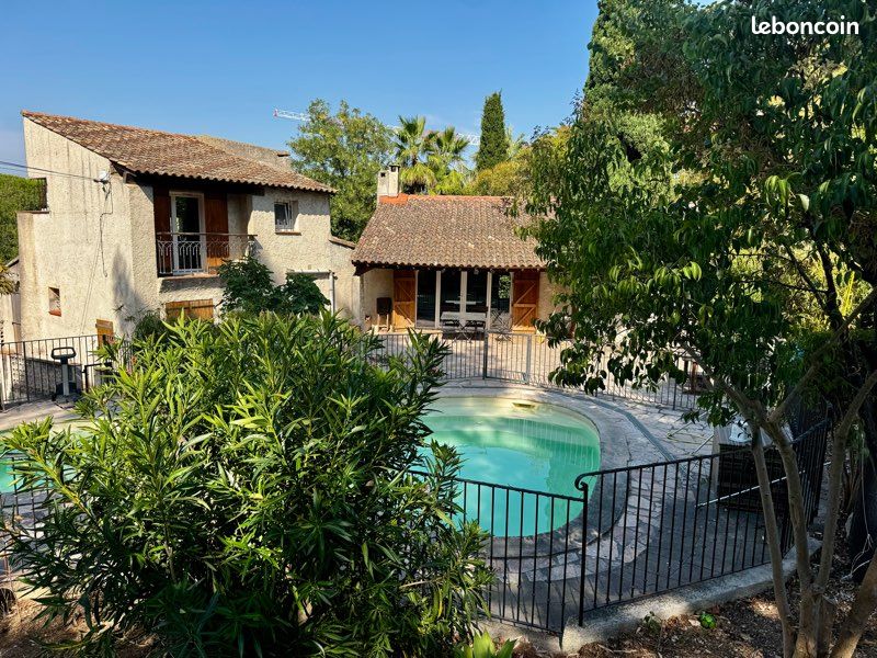 Maison 5 pièces 140 m² · à Toulon · 140 m² · 2 593 €/mois