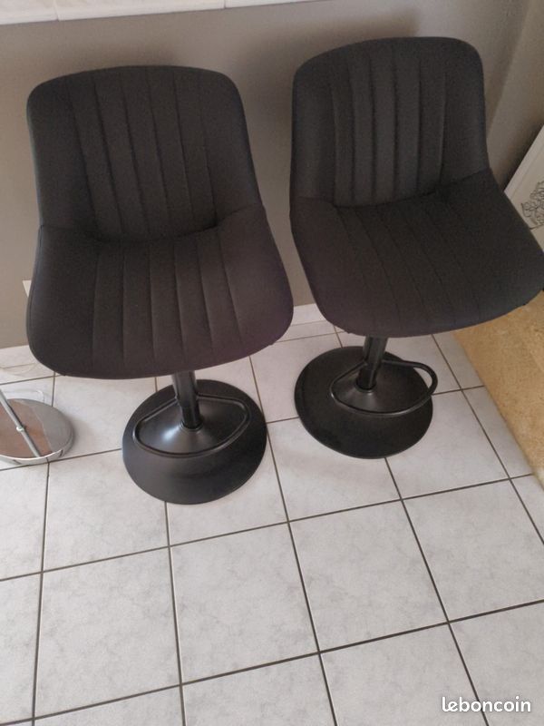 Deux tabourets neufs gris (image 2)