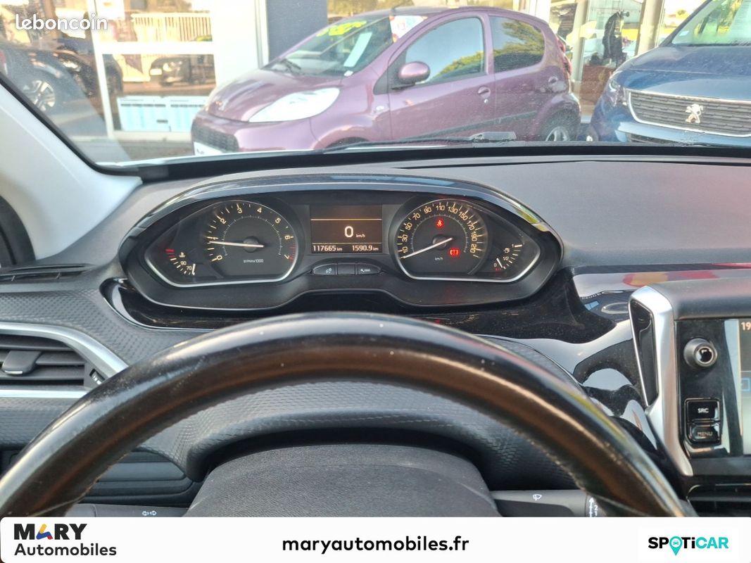 PEUGEOT 208 1.2 PureTech 110ch S&S BVM5 Allure (image 18)