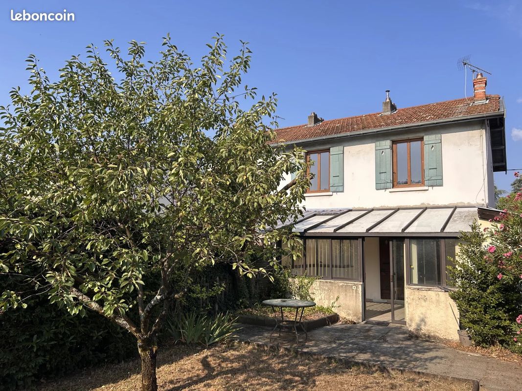 Maison 3 pièces 60 m² · à Roussillon · 60 m² · 130 000 €