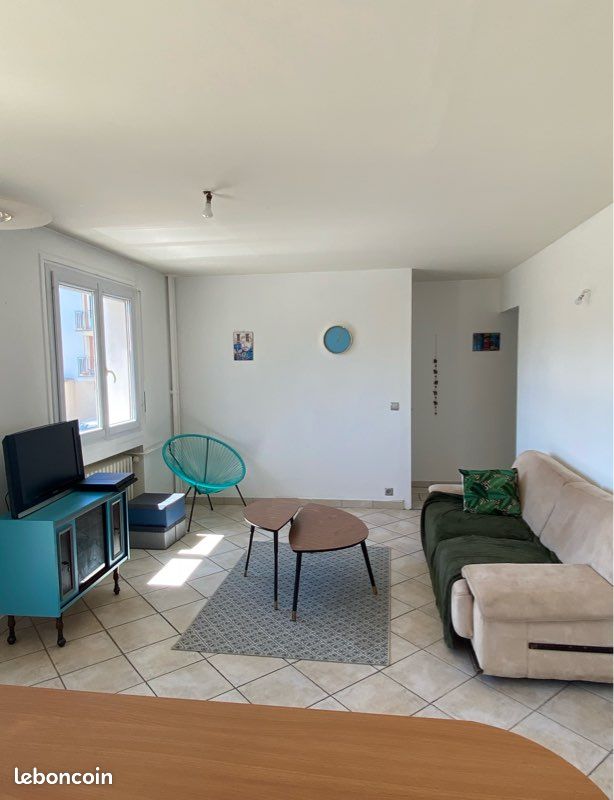 Appartement 3 pièces 52 m² · à Saint-Étienne · 52 m² · 69 000 €