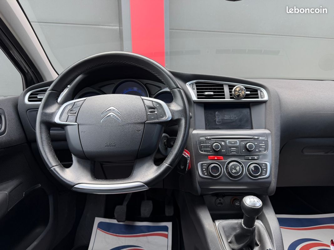 CITROEN C4 C4 HDi 90 Confort (image 10)