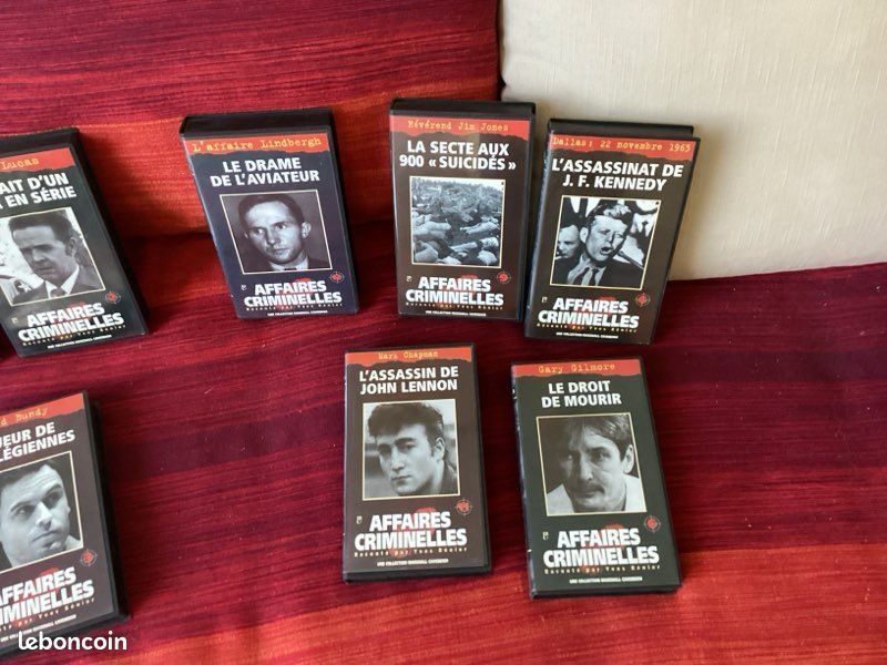 Lot de 12 cassettes vidéo sur les grandes affaires criminelles (image 3)