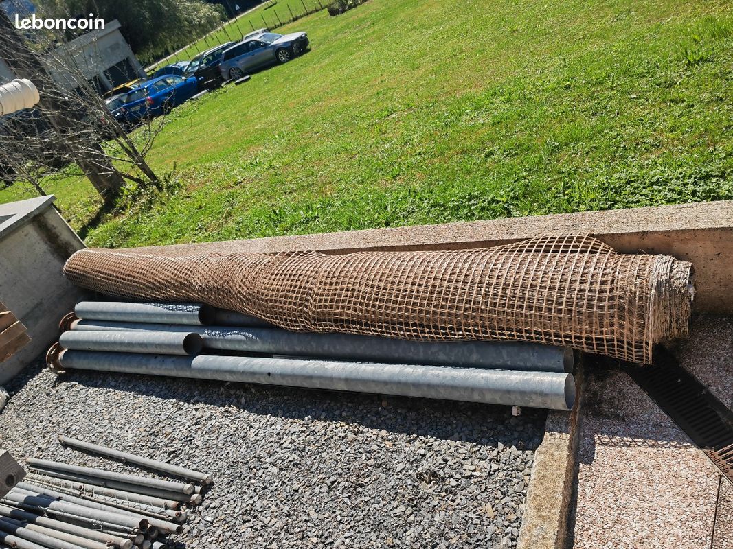 Grillage armée en fibre synthétique ( pour soutaient de talus)
Valeur 2900 HT
Vendu 900 (image 3)