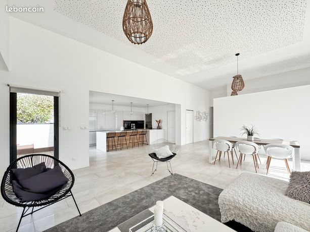 Maison 7 pièces 210 m² — 6