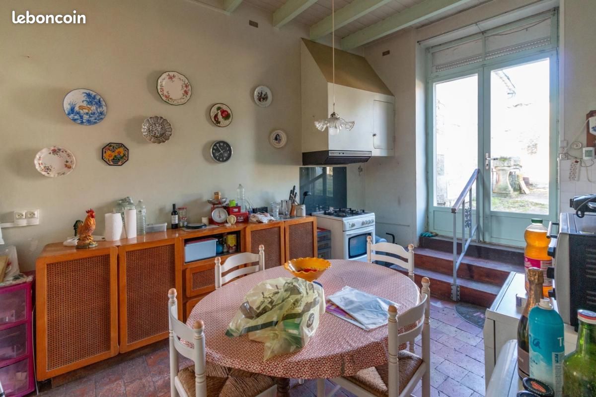 Maison 246 m² Merignac - Mérignac 16200 (image principale 6)