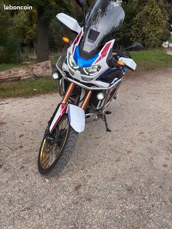 HONDA Africa Twin Adventure Sports DCT SE 2023 tricolor Motos