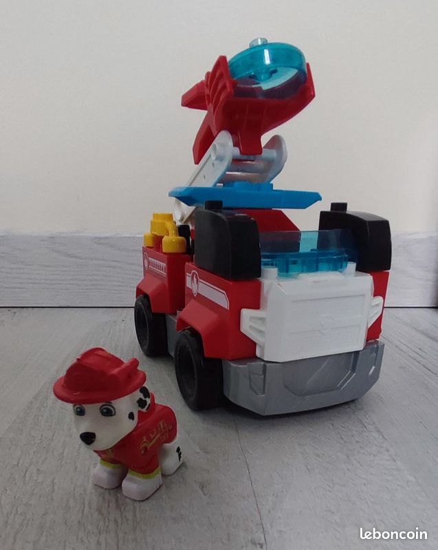Caserne De Pompiers PAW Patrol Fire Rescue – Avec Effets Sonores, Lumière Et Figurine Marcus – Dès 3 Ans