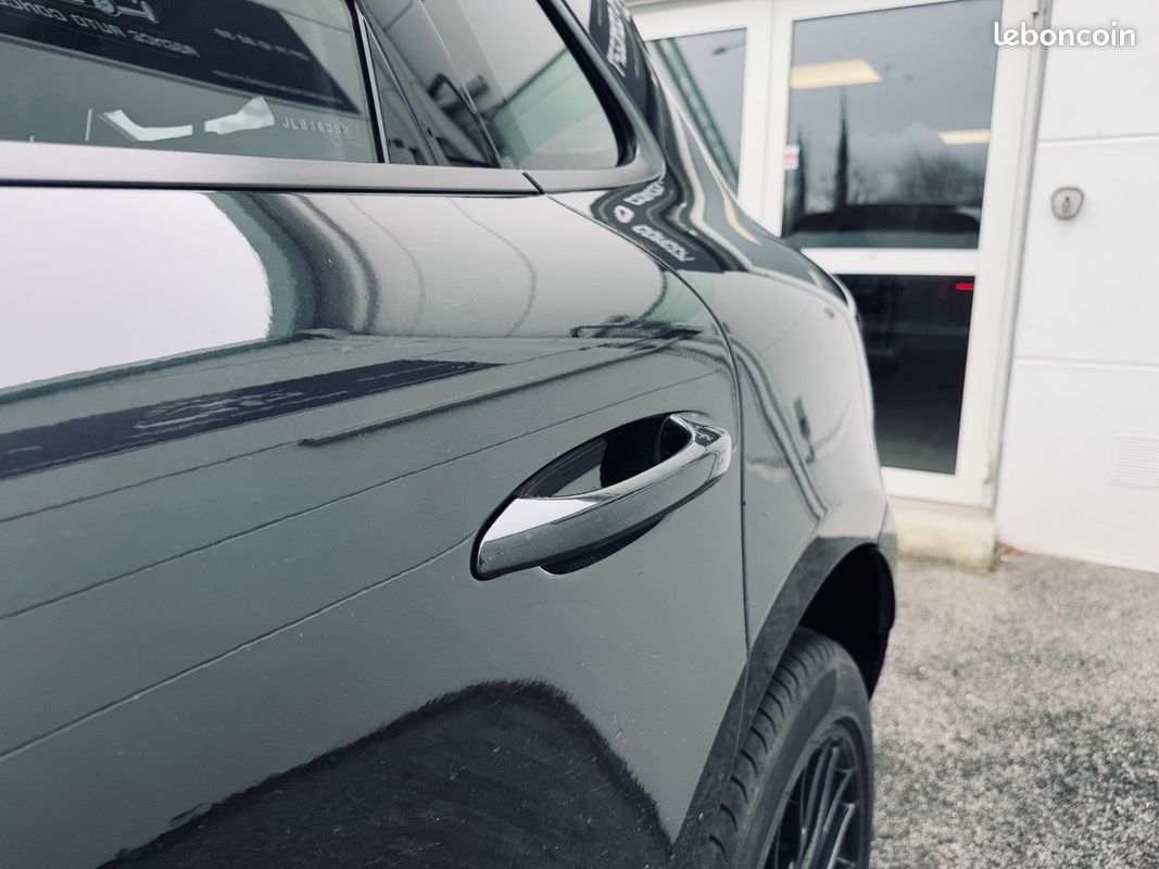 Porsche Macan 2.0L 252CH PDK + TOIT OUVRANT + SUIVI PORSCHE + SIEGES CHAUFFANTS/ELEC + CAMERA DE RECUL + GARANTIE 12 MOIS (image 47)