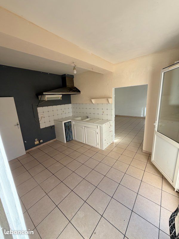 Appartement 3 pièces 71 m² · à Beaucaire · 71 m² · 760 €