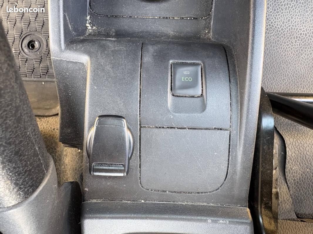 Renault Kangoo Express Blue DCI 80 Confort (image 15)
