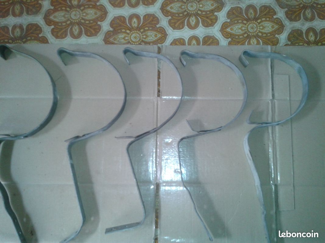 MATERIAUX : TUYAUX PVC / DRAINS / GRILLAGES / TOLES / COLLIERS CHENEAUX...à partir de 1 (image 13)