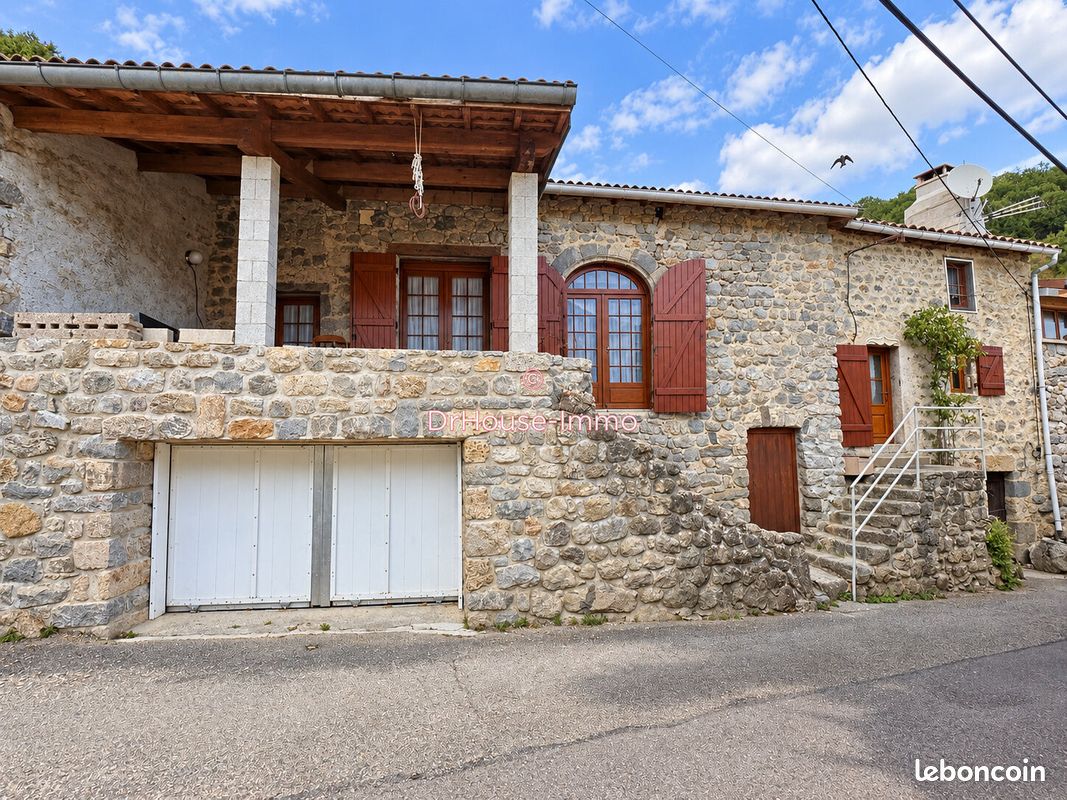 Maison 6 pièces 136 m² · à Mayres · 136 m² · 164 000 €