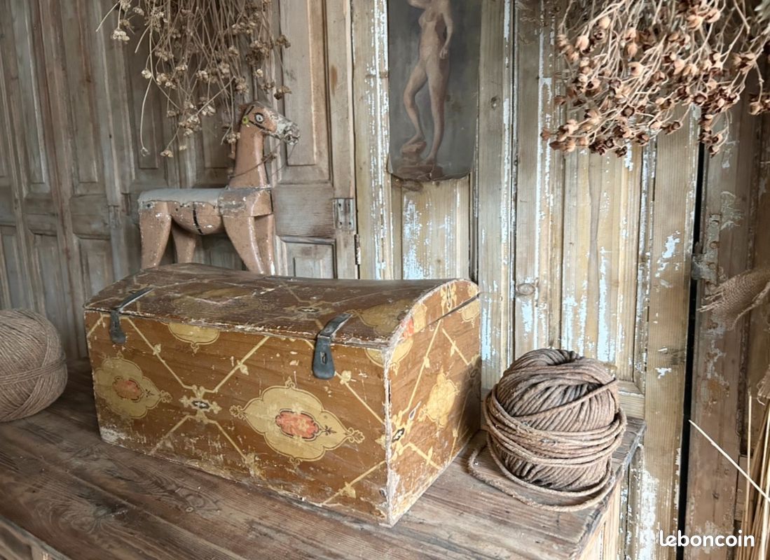 Petite Dinette De Poupée En Bois XIXème – Coffret Ancien Tapissé De Papier (occasion)
