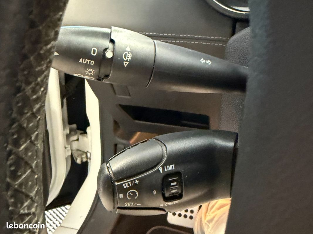 PEUGEOT RCZ 1.6 THP 155ch (image 21)