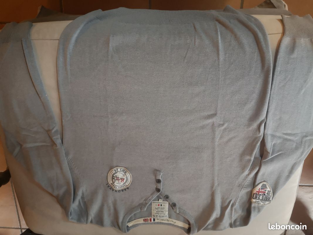 Pull col en V (image 1)