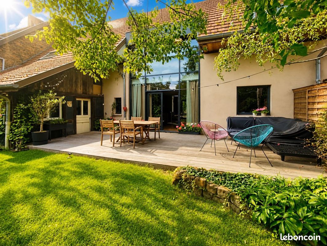 Maison 6 pièces 284 m² · à Holtzheim · 284 m² · 619 500 €
