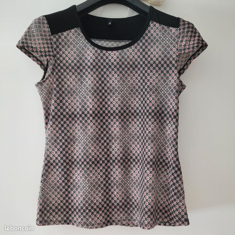 Tee shirt femme T38 (image 1)