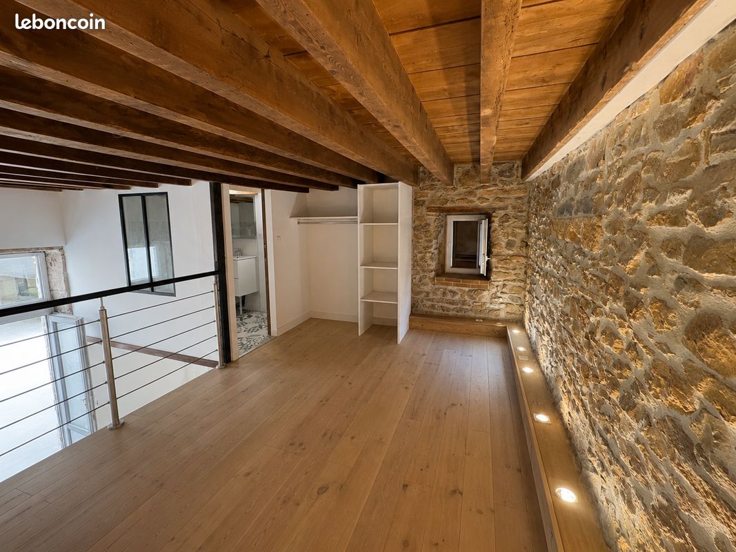 Appartement 2 pièces 57 m² · à Lyon · 57 m² · 890 €