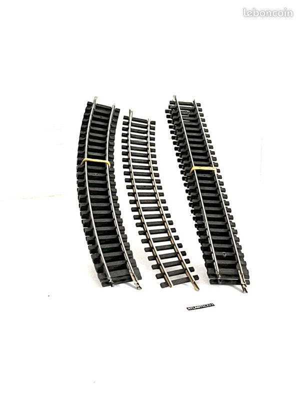 HORNBY O PAIRE D'AIGUILLAGES DROITE ET GAUCHE 710 ET 711 BOITE D