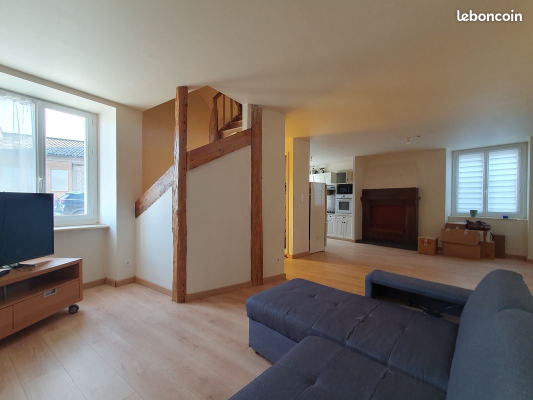 Agréable maison de ville rénovée meublée (image 1)