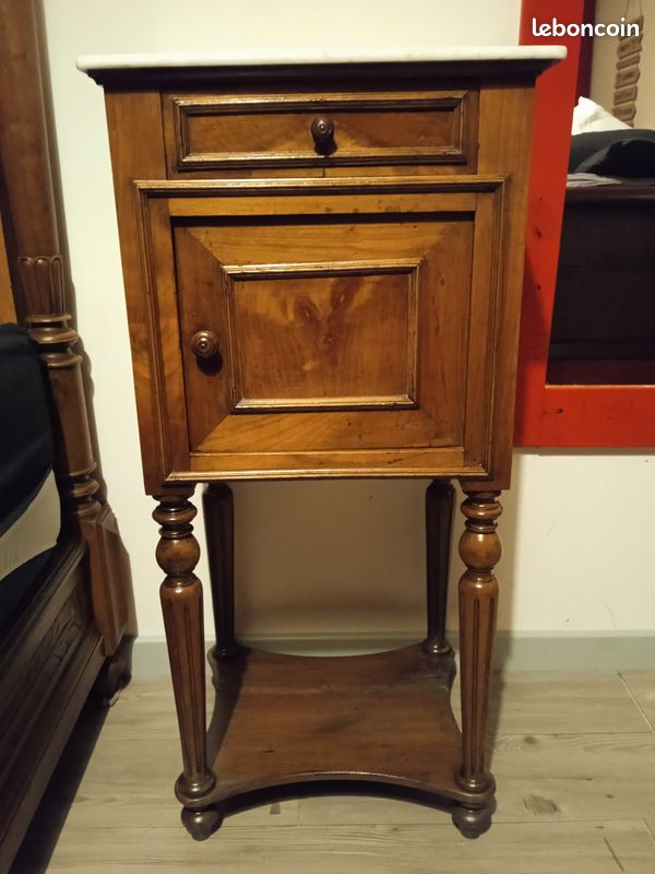 Table de chevet/mini table de toilette (image 1)