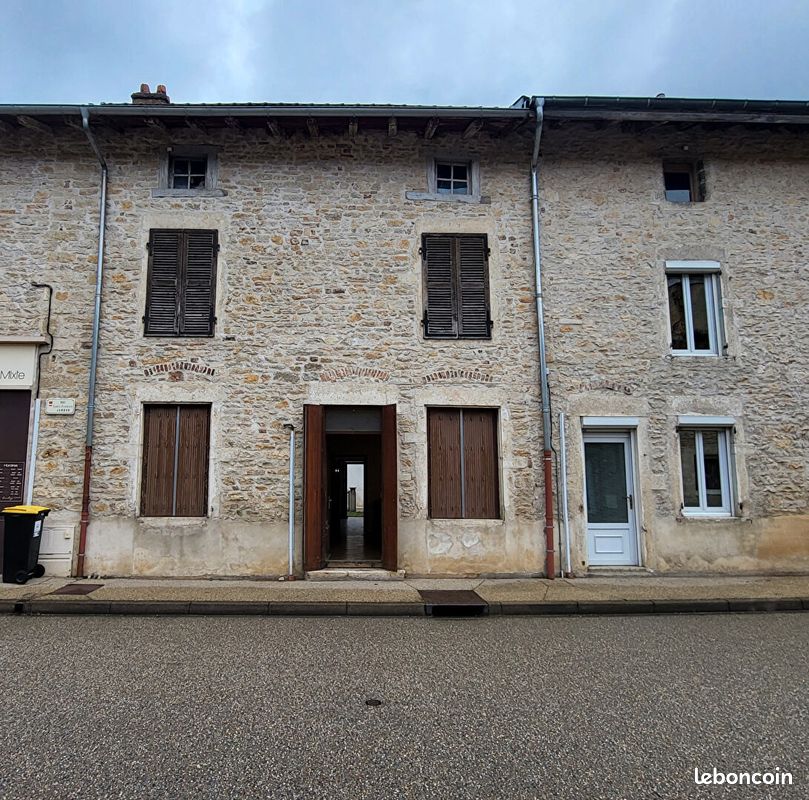 Local commercial 10 pièces 230 m² · à Bourg-en-Bresse · 230 m² · 189 000 €