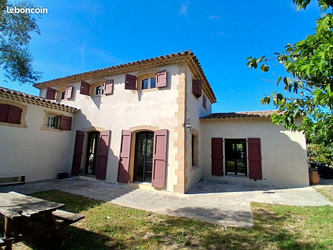 Maison 7 pièces 210 m² · à Aix-en-Provence · 210 m² · 2 030 000 €
