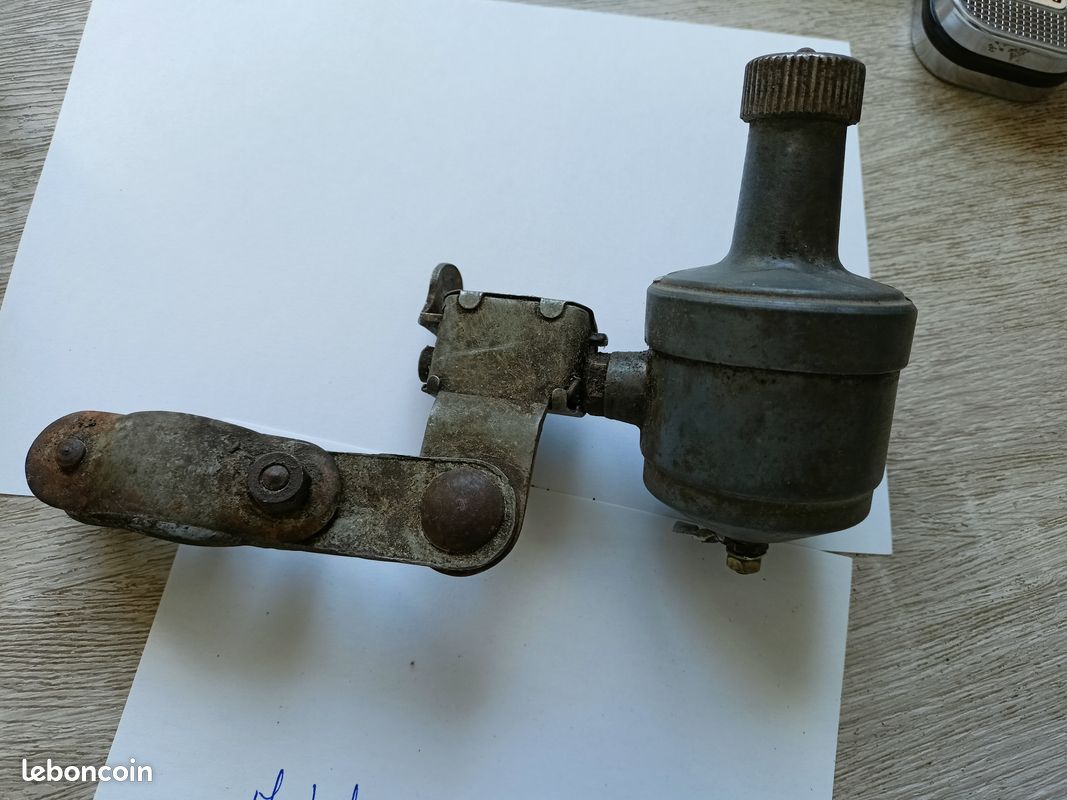 Lot De Dynamos Pour Vélo Ancien - Pièces Collection Randonneuse Eroica