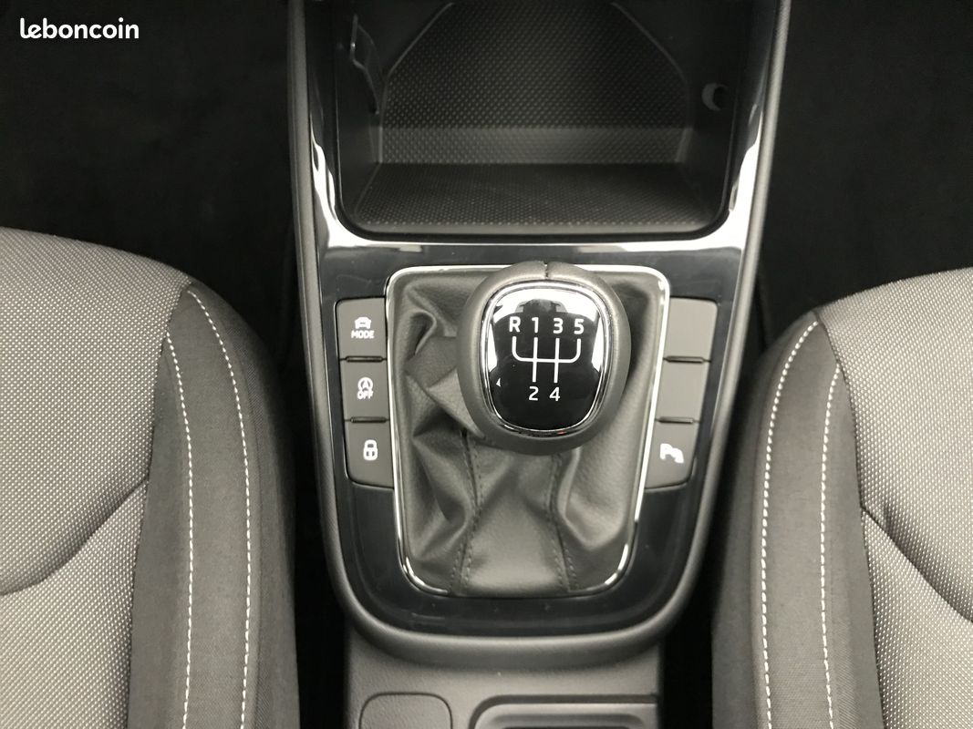 SKODA Fabia 1.0 TSI 95 ch EVO 2 BVM5 Selection (image 17)