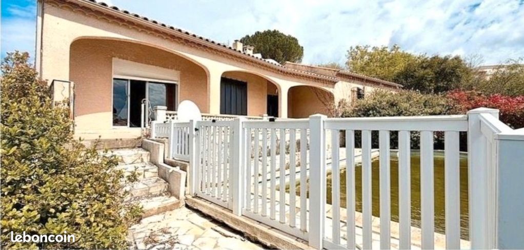Maison 6 pièces 200 m² · à Caux · 200 m² · 300 000 €