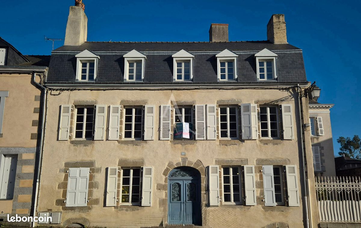 Maison 7 pièces 276 m² · à Mayenne · 276 m² · 299 900 €