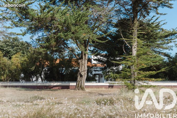 Propriété 7 pièces 200 m²