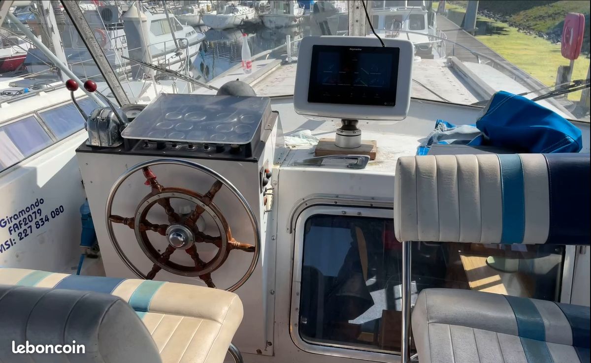 Bateau moteur 12m (image 5)