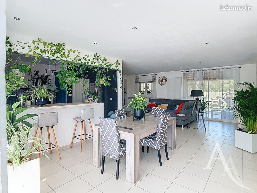Maison 4 pièces 99 m² · à Saint-Hilaire · 99 m² · 299 900 €